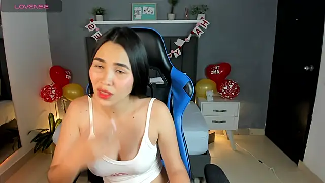 alessia leroy online show from February 17, 8:47 pm