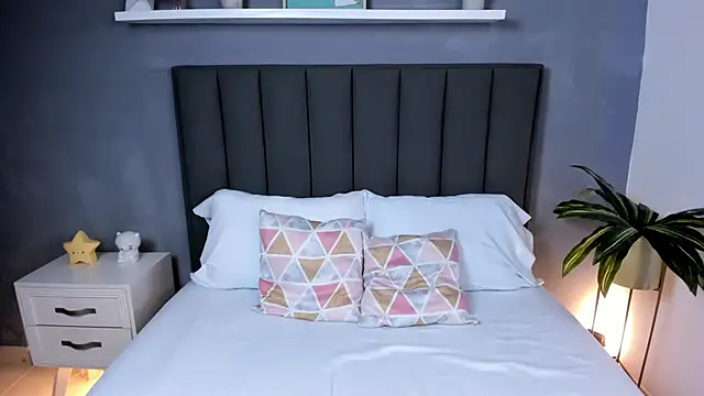 alessia leroy online show from February 20, 11:21 pm