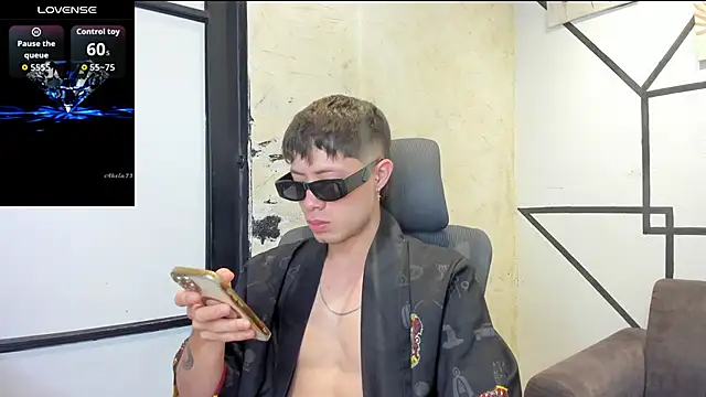 marcuscollins1  online show from November 25, 1:55 pm