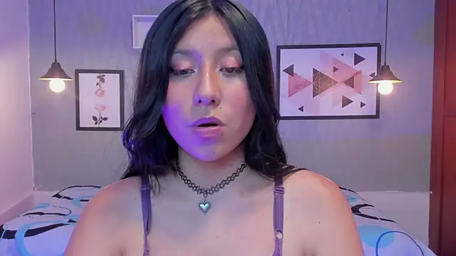 Nohemi louse online show from February 25, 1:20 am