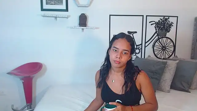 Roxy Stonee online show from February 10, 7:17 pm