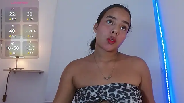 Roxy Stonee online show from September 18, 7:27 pm