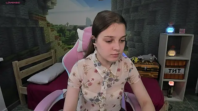 kaisajenner online show from October 21, 6:14 am