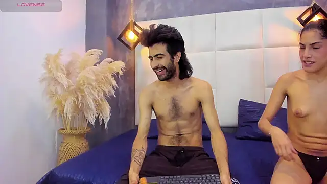 Snapshot of Arah_issaa chatting on October 28, 10:45 pm Arah issaa online show from October 28, 10:45 pm