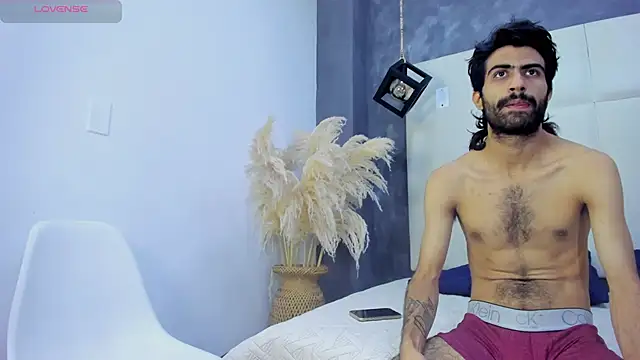 Snapshot of Arah_issaa chatting on October 31, 10:44 pm Arah issaa online show from October 31, 10:44 pm