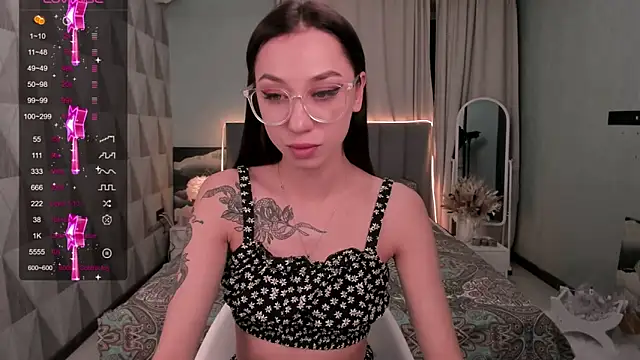 Queen Gabriel online show from February 5, 7:53 pm