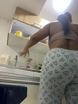 stefania brunnett online show from February 13, 8:48 am