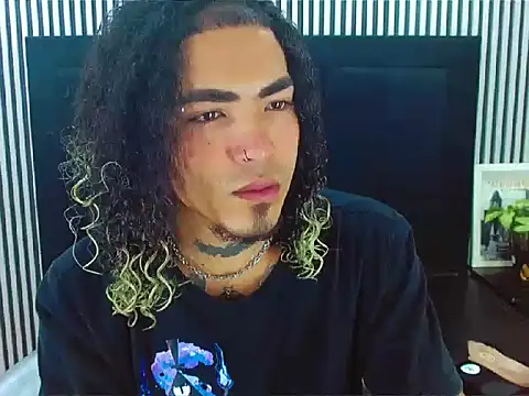 Snapshot of LihanJor_23 chatting on September 22, 12:51 pm LihanJor 23 online show from September 22, 12:51 pm