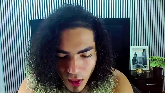 Snapshot of LihanJor_23 chatting on September 27, 12:43 pm LihanJor 23 online show from September 27, 12:43 pm