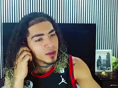 Snapshot of LihanJor_23 chatting on September 28, 12:32 pm LihanJor 23 online show from September 28, 12:32 pm