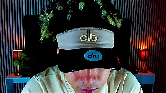 Snapshot of LihanJor_23 chatting on October 18, 1:01 pm LihanJor 23 online show from October 18, 1:01 pm