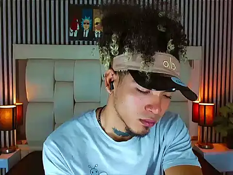 Snapshot of LihanJor_23 chatting on October 26, 1:17 pm LihanJor 23 online show from October 26, 1:17 pm