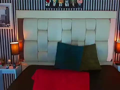 Snapshot of LihanJor_23 chatting on November 8, 12:27 pm LihanJor 23 online show from November 8, 12:27 pm