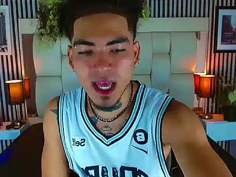 Snapshot of LihanJor_23 chatting on November 17, 1:17 pm LihanJor 23 online show from November 17, 1:17 pm