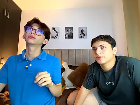 Snapshot of jacob_and_sam chatting on September 26, 11:20 pm jacob and sam online show from September 26, 11:20 pm