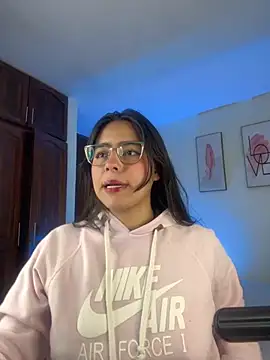 megan cl online show from November 4, 4:33 am