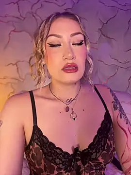 Lally Valencia   online show from January 6, 10:19 am