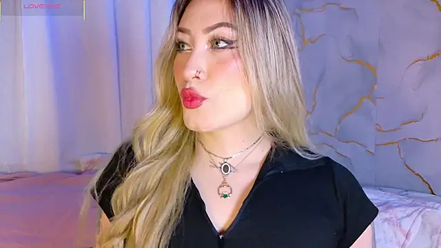 Snapshot of Lally_Valencia__ chatting on April 8, 6:52 pm Lally Valencia online show from April 8, 6:52 pm