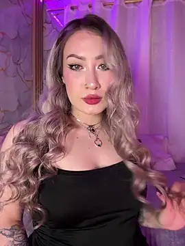 Snapshot of Lally_Valencia__ chatting on April 19, 6:46 am Lally Valencia online show from April 19, 6:46 am