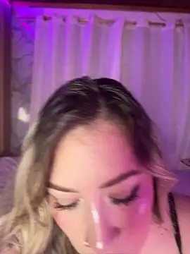 Snapshot of Lally_Valencia__ chatting on May 25, 5:02 am Lally Valencia online show from May 25, 5:02 am