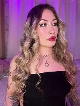 Lally Valencia   online show from June 27, 3:00 am
