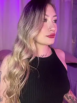 Lally Valencia   online show from July 27, 1:56 am