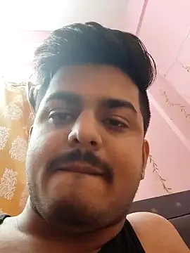 Snapshot of sethgamble000777 chatting on February 15, 11:06 am sethgamble000777 online show from February 15, 11:06 am