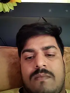 Snapshot of sethgamble000777 chatting on March 5, 9:38 am sethgamble000777 online show from March 5, 9:38 am