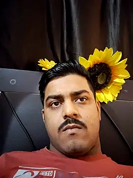 Snapshot of sethgamble000777 chatting on March 21, 7:46 pm sethgamble000777 online show from March 21, 7:46 pm