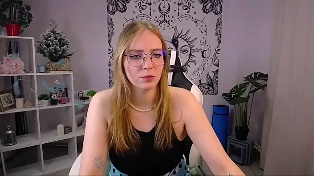 VeronicaAndersen online show from February 2, 2:59 am