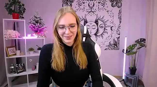 VeronicaAndersen online show from February 13, 9:30 am