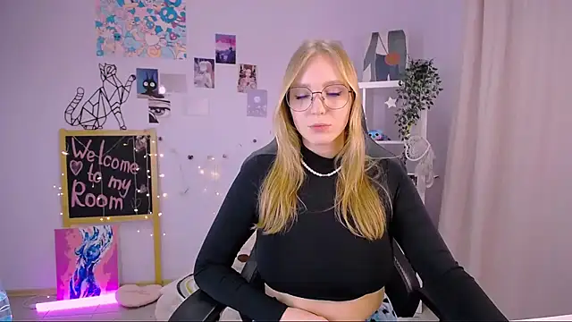 VeronicaAndersen online show from February 19, 6:32 pm