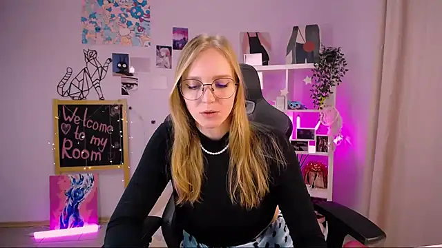 VeronicaAndersen online show from February 23, 6:23 pm