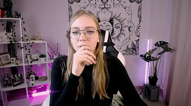 VeronicaAndersen online show from February 27, 11:20 am