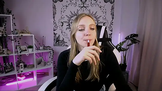VeronicaAndersen online show from March 2, 9:01 pm