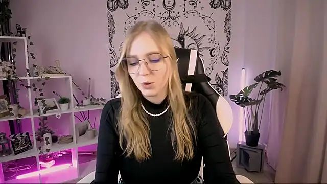 VeronicaAndersen online show from March 3, 9:26 pm