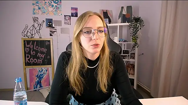 VeronicaAndersen online show from March 6, 5:43 pm