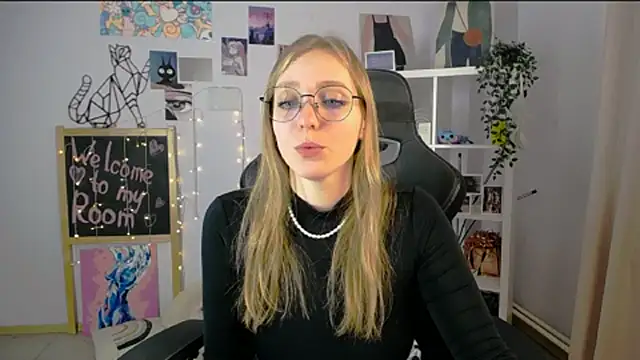 VeronicaAndersen online show from March 16, 8:43 pm