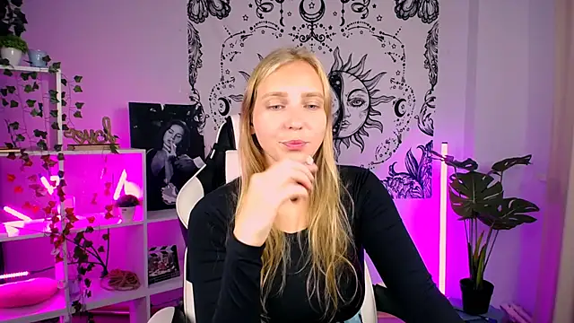 VeronicaAndersen online show from September 13, 10:04 am