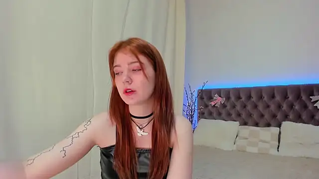 Ella Mayers online show from March 14, 3:59 am