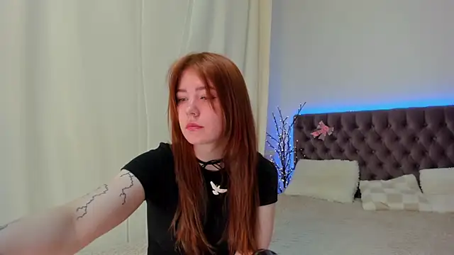 Ella Mayers online show from March 20, 3:23 am