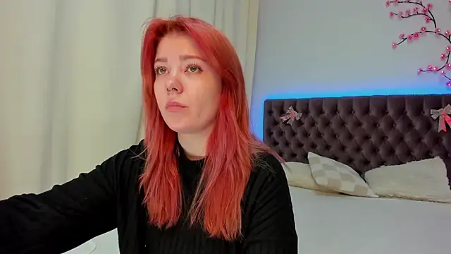 Snapshot of Ella_Mayers chatting on October 5, 12:14 pm Ella Mayers online show from October 5, 12:14 pm