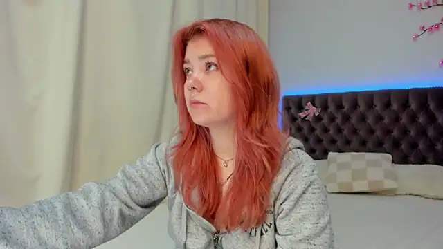 Snapshot of Ella_Mayers chatting on October 10, 12:26 pm Ella Mayers online show from October 10, 12:26 pm