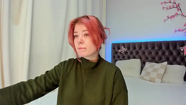 Snapshot of Ella_Mayers chatting on November 1, 1:35 pm Ella Mayers online show from November 1, 1:35 pm