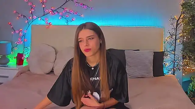 Snapshot of melissacrayzy chatting on March 9, 5:55 am melissacrayzy online show from March 9, 5:55 am