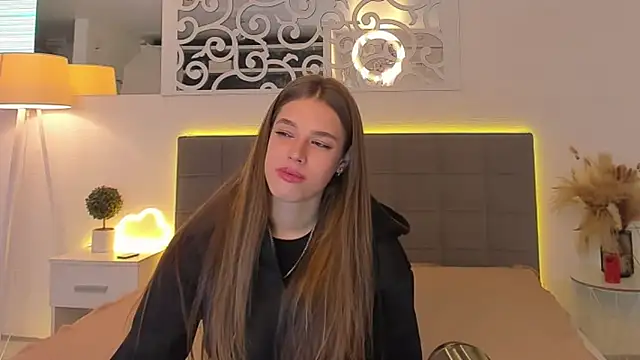 Snapshot of melissacrayzy chatting on April 2, 5:27 am melissacrayzy online show from April 2, 5:27 am