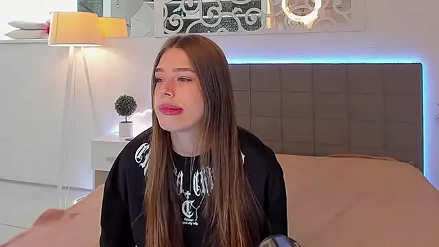 Snapshot of melissacrayzy chatting on April 28, 5:23 am melissacrayzy online show from April 28, 5:23 am
