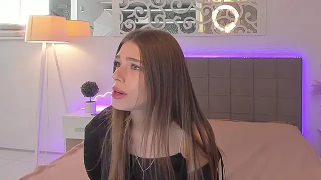 Snapshot of melissacrayzy chatting on April 30, 5:25 am melissacrayzy online show from April 30, 5:25 am
