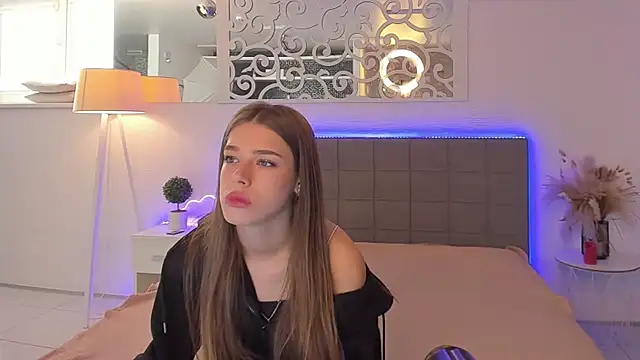 Snapshot of melissacrayzy chatting on May 16, 5:04 am melissacrayzy online show from May 16, 5:04 am