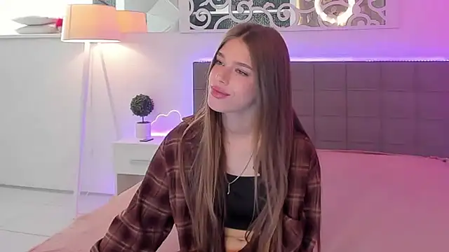 Snapshot of melissacrayzy chatting on June 6, 5:23 am melissacrayzy online show from June 6, 5:23 am
